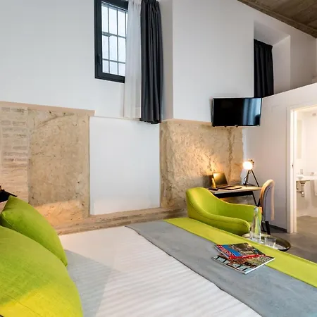 La Puerta De Palacio - Adults Only فندق