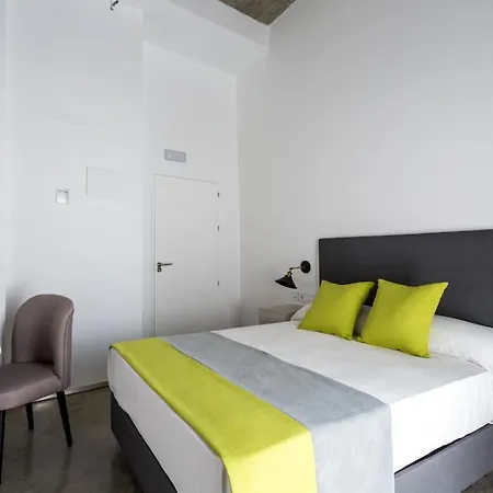Hotell La Puerta De Palacio - Adults Only 3*