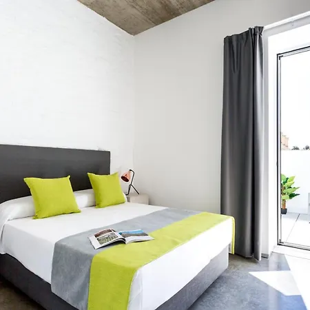 La Puerta De Palacio - Adults Only فندق